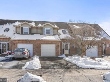 202 STEPHANIE DRIVE, EASTON, PA 18045