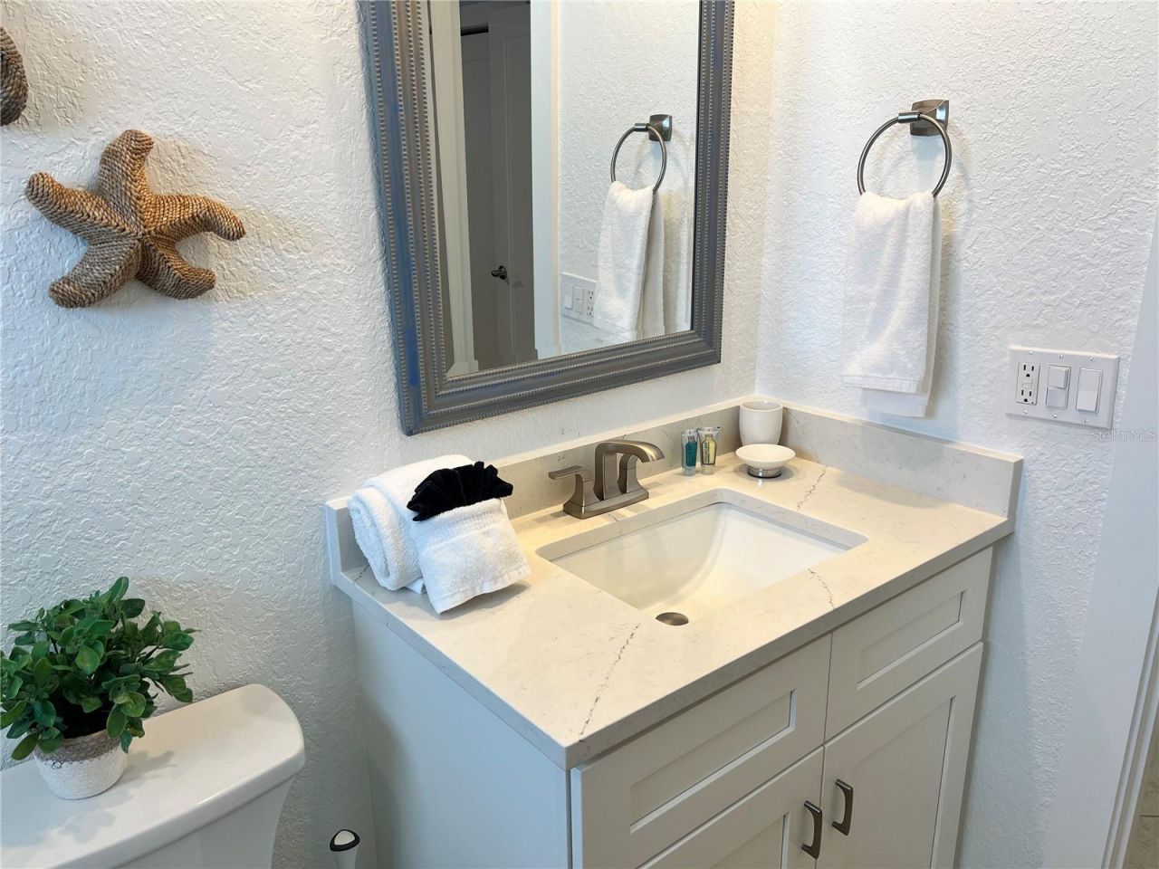 6154 Midnight Pass Road, Unit B11, Sarasota, FL 34242 Photo