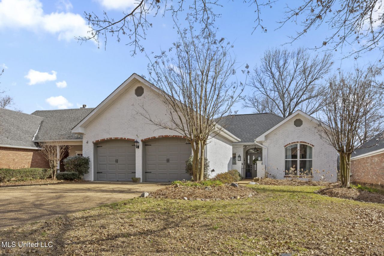 819 W Deerfield Drive, Canton, MS 39046 Main Photo