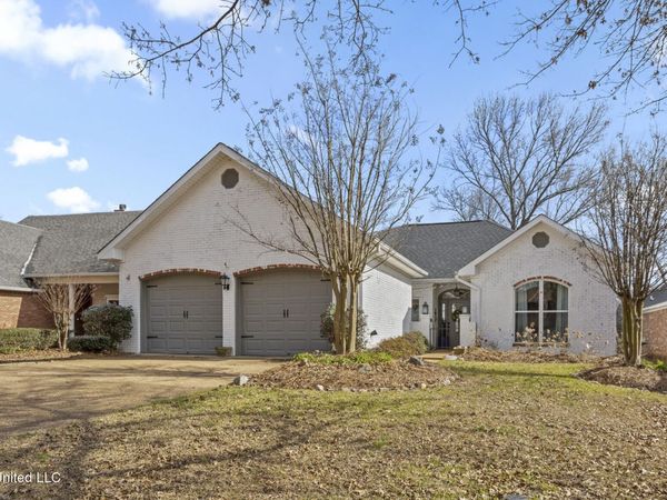 819 W Deerfield Drive, Canton, MS 39046