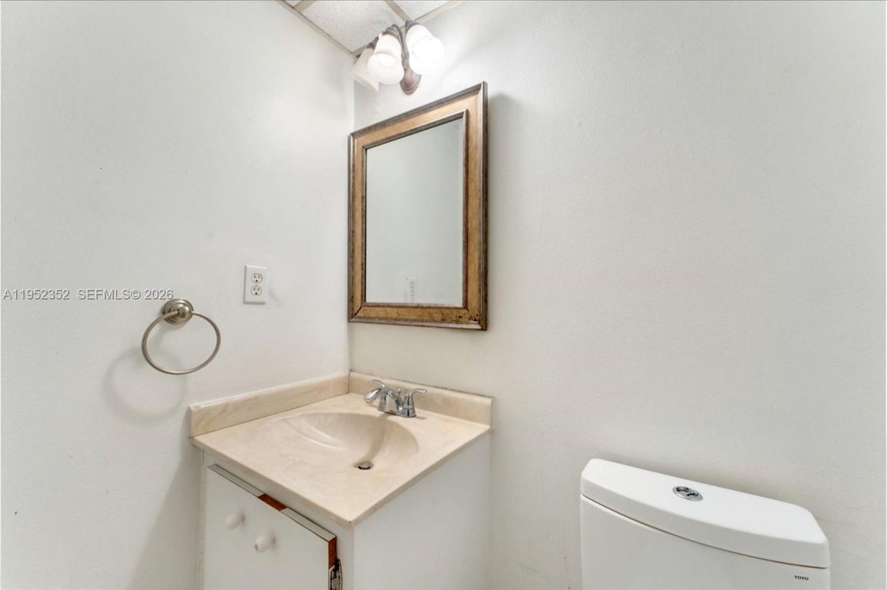 90 Edgewater Drive , Unit 1120, Coral Gables, FL 33133 Photo