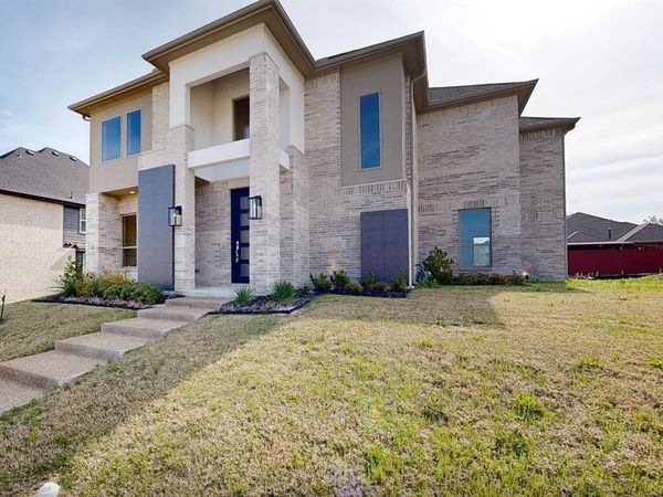 416 Newpark, DeSoto, TX 75115