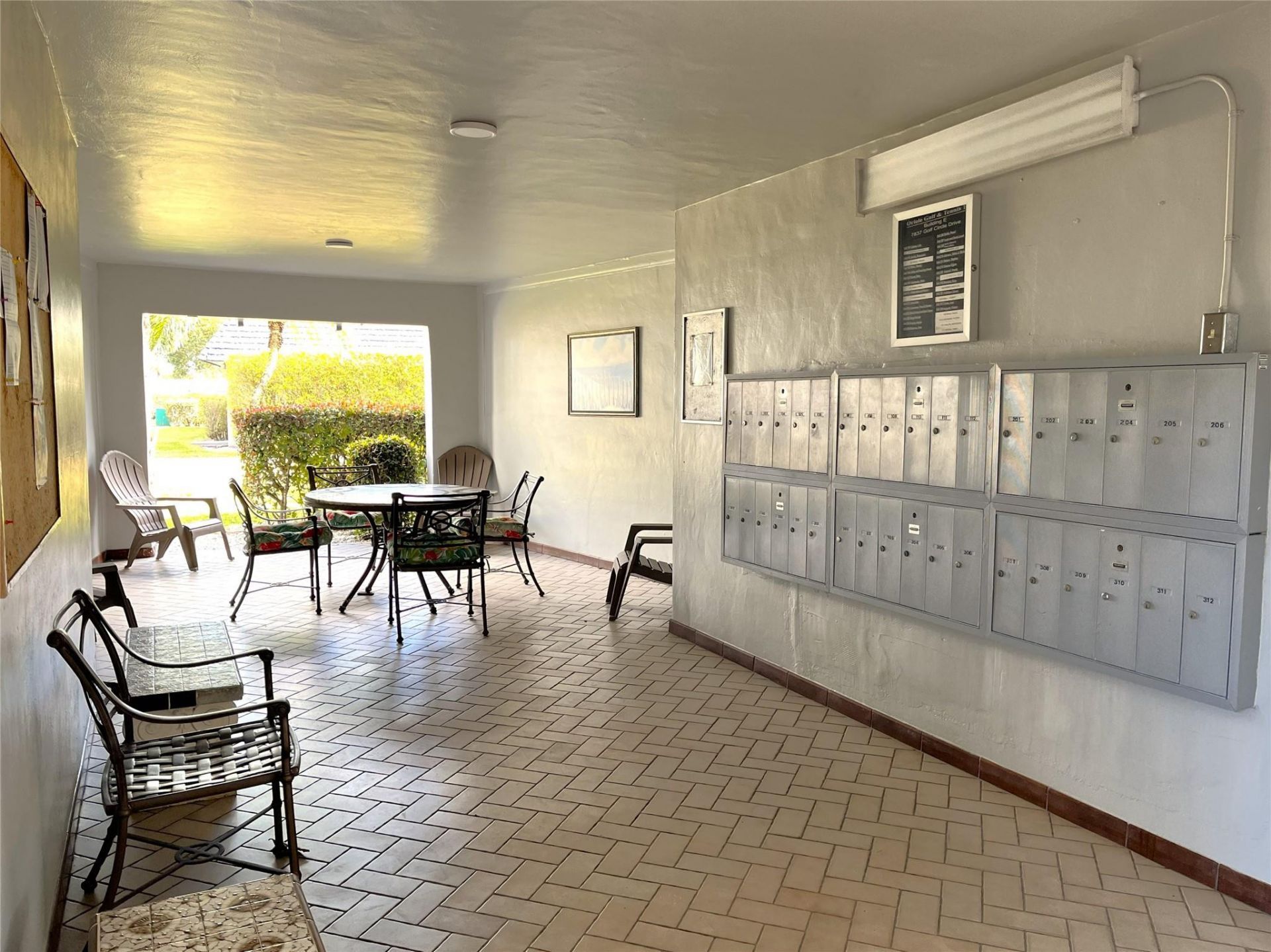 7837 Golf Circle Drive, Unit 206, Margate, FL 33063 Photo