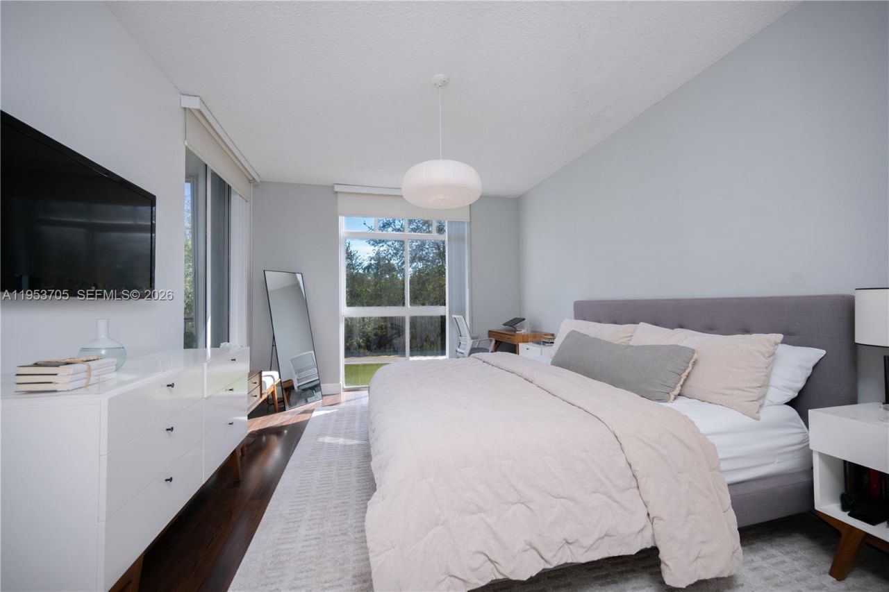 9725 NW 52nd St, Unit 215, Doral, FL 33178 Photo