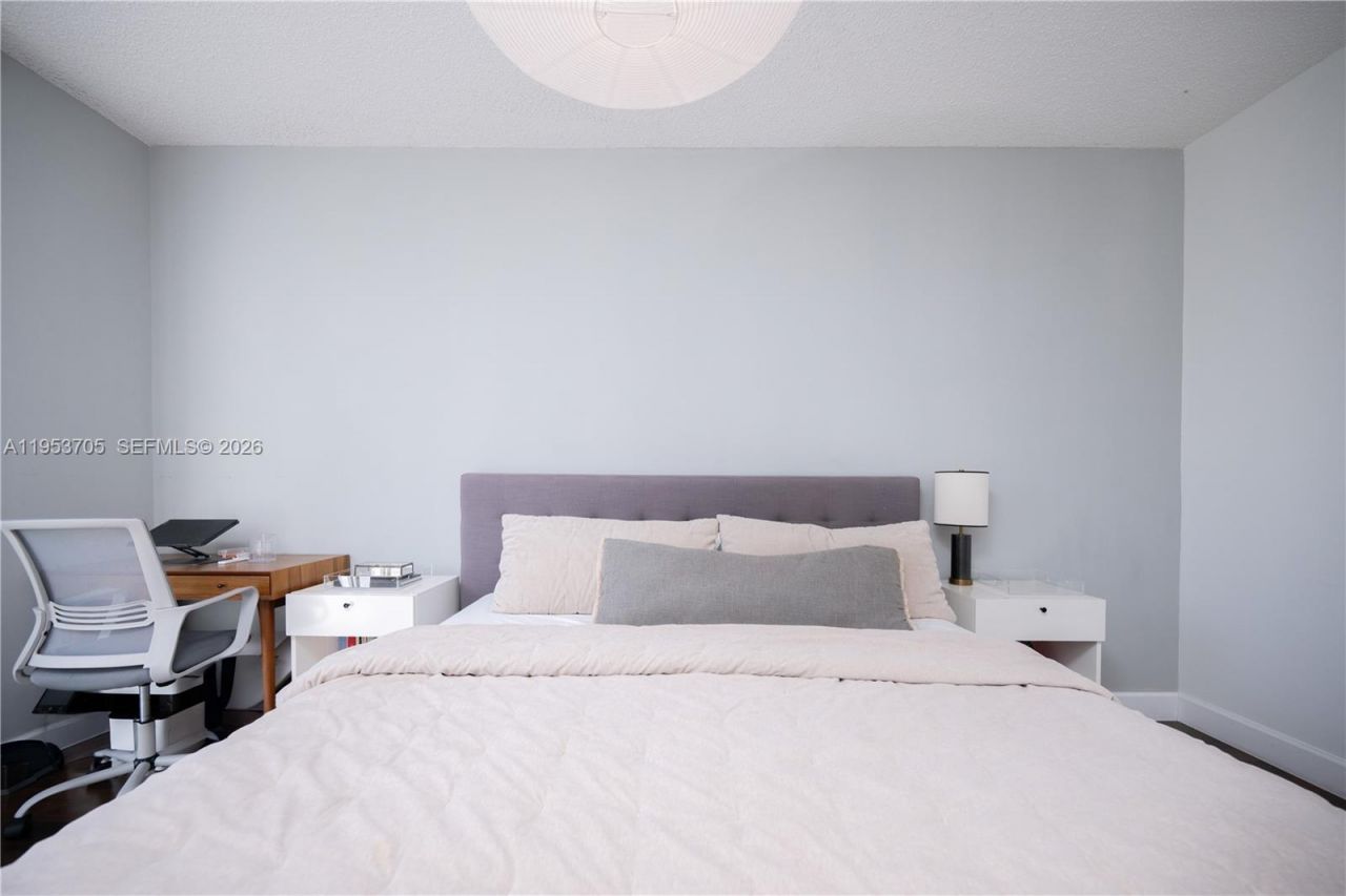 9725 NW 52nd St, Unit 215, Doral, FL 33178 Photo