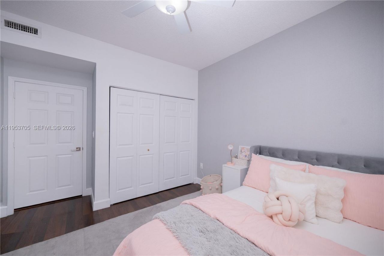 9725 NW 52nd St, Unit 215, Doral, FL 33178 Photo