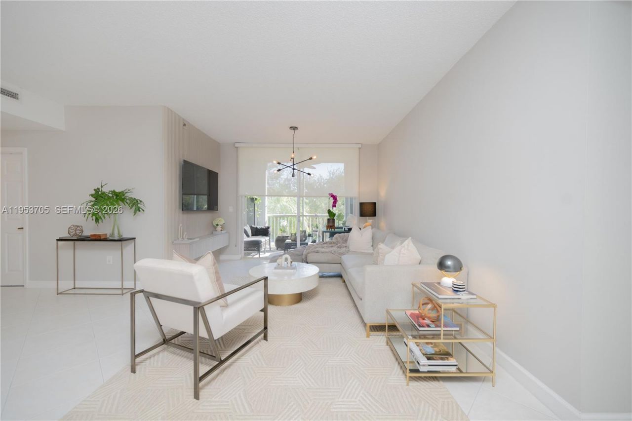 9725 NW 52nd St, Unit 215, Doral, FL 33178 Photo