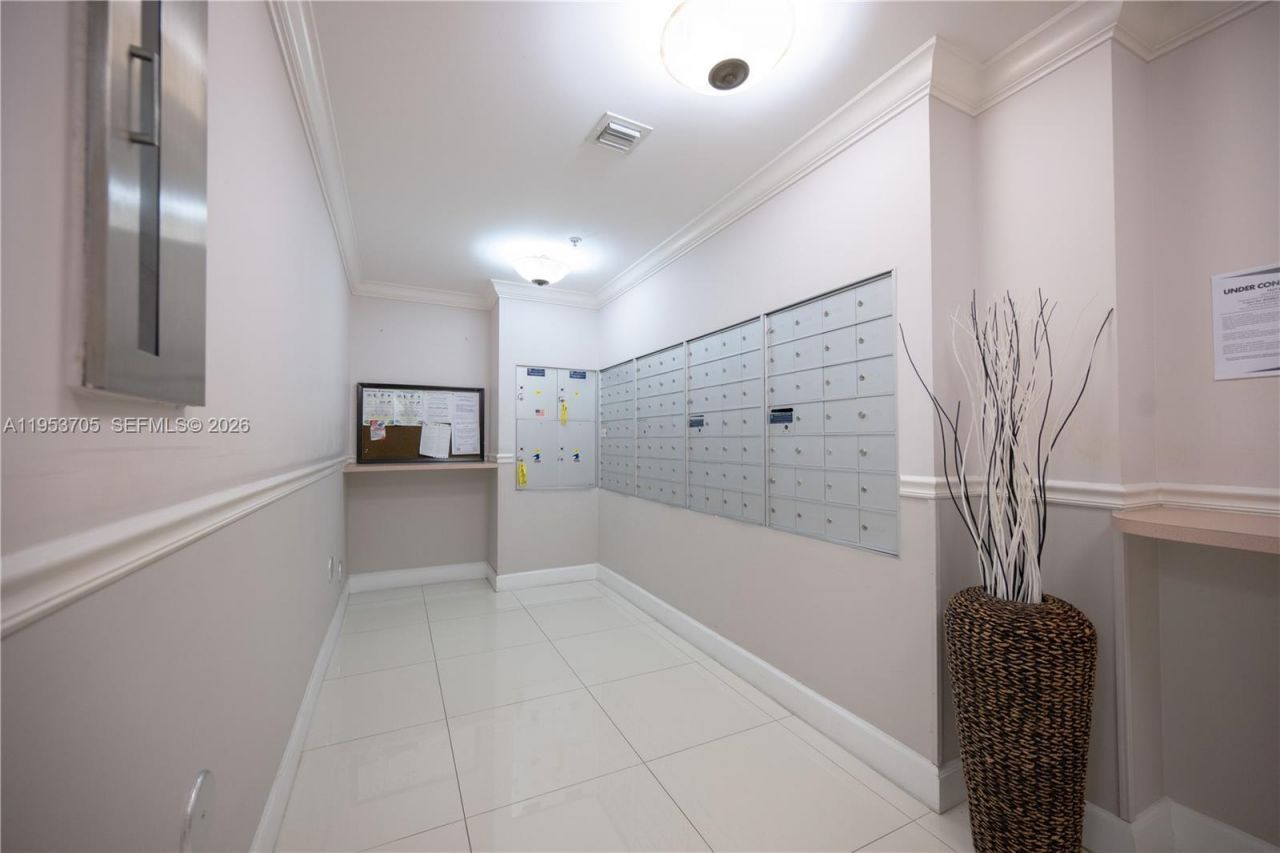 9725 NW 52nd St, Unit 215, Doral, FL 33178 Photo