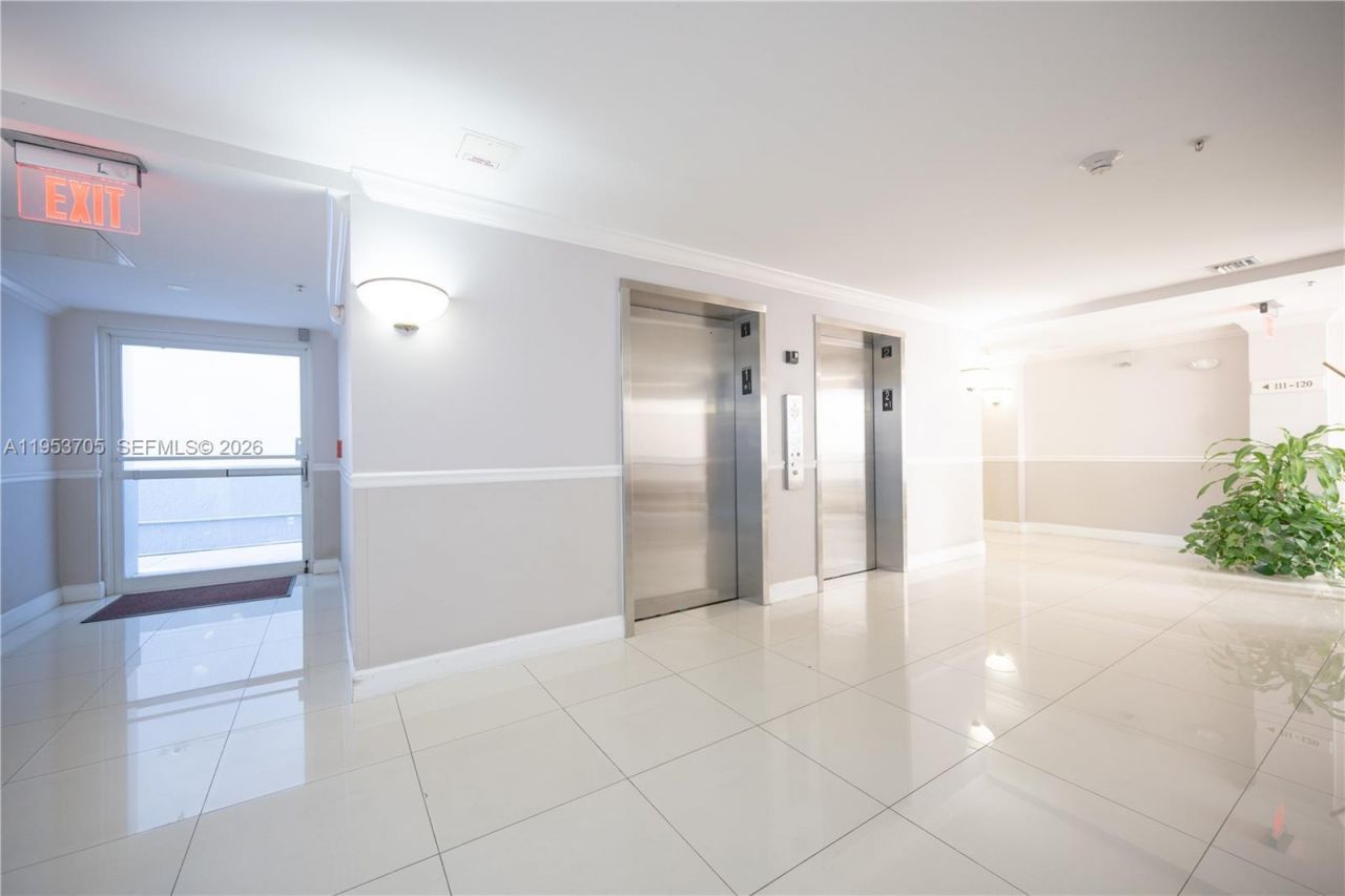 9725 NW 52nd St, Unit 215, Doral, FL 33178 Photo