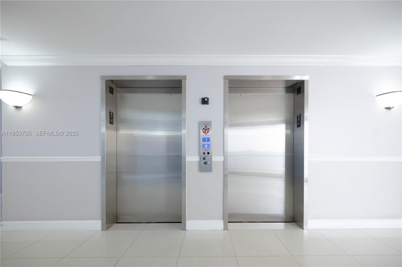 9725 NW 52nd St, Unit 215, Doral, FL 33178 Photo