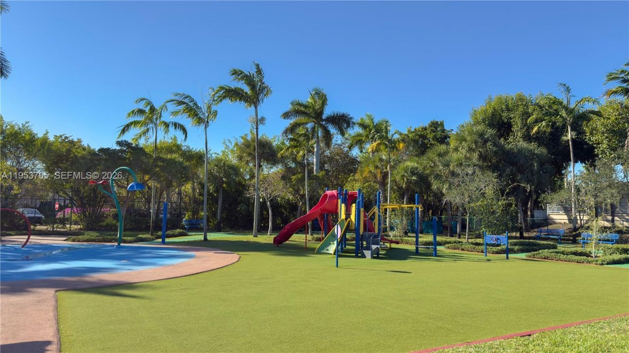 9725 NW 52nd St, Unit 215, Doral, FL 33178 Photo