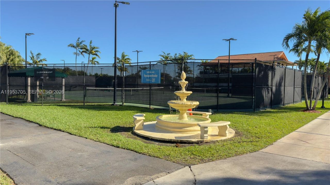 9725 NW 52nd St, Unit 215, Doral, FL 33178 Photo