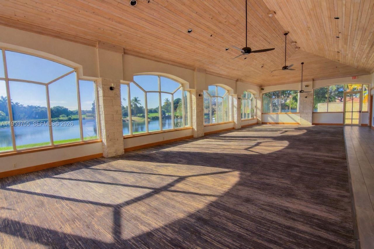 9725 NW 52nd St, Unit 215, Doral, FL 33178 Photo