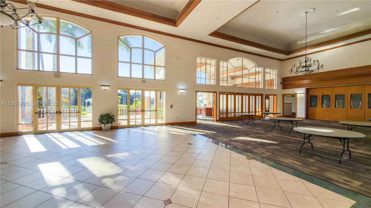 9725 NW 52nd St, Unit 215, Doral, FL 33178 Photo