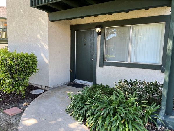 23224 Orange Avenue, Unit 5, Lake Forest, CA 92630
