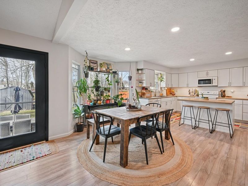 210 Meadow Creek Drive, Florence, KY 41042 Photo 11