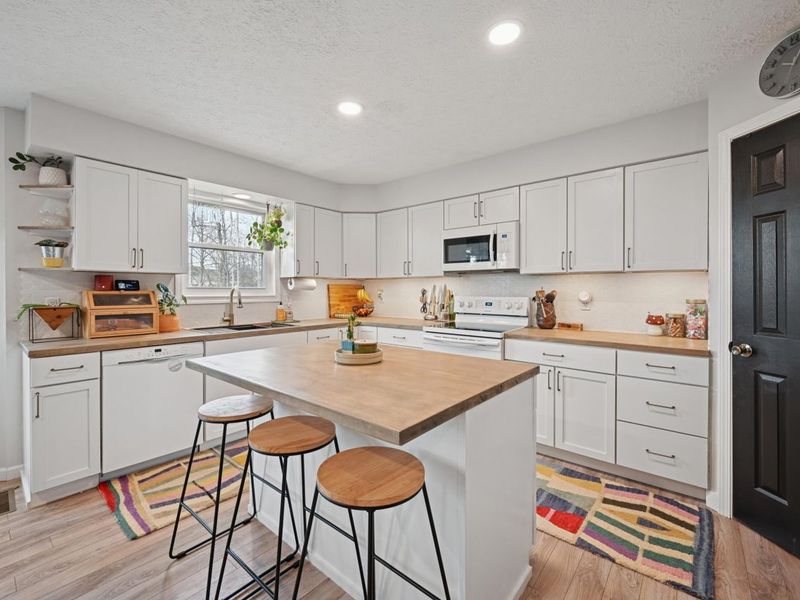 210 Meadow Creek Drive, Florence, KY 41042 Photo 13