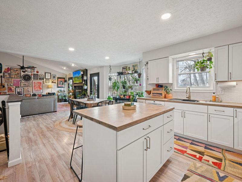 210 Meadow Creek Drive, Florence, KY 41042 Photo 14