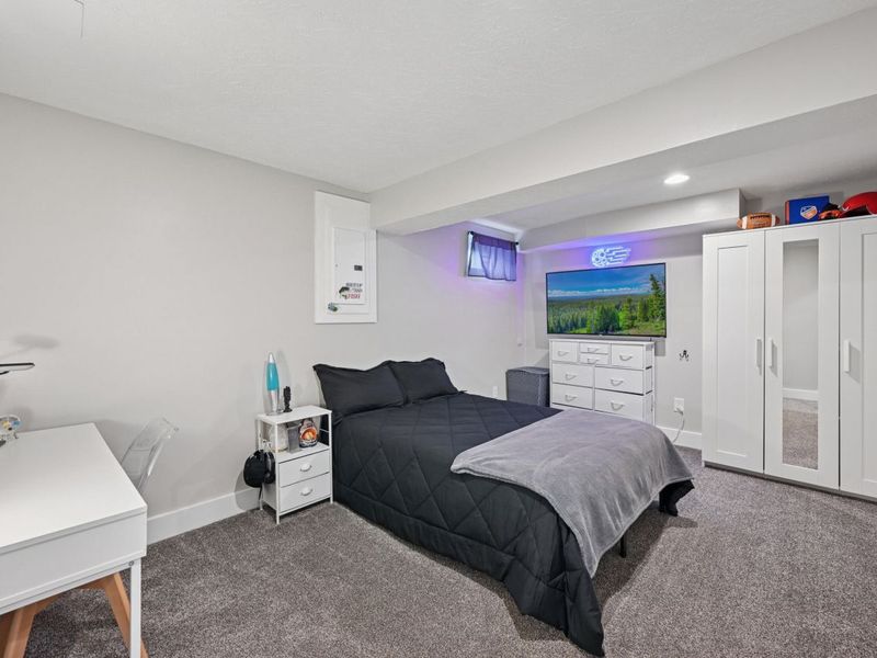 210 Meadow Creek Drive, Florence, KY 41042 Photo 24