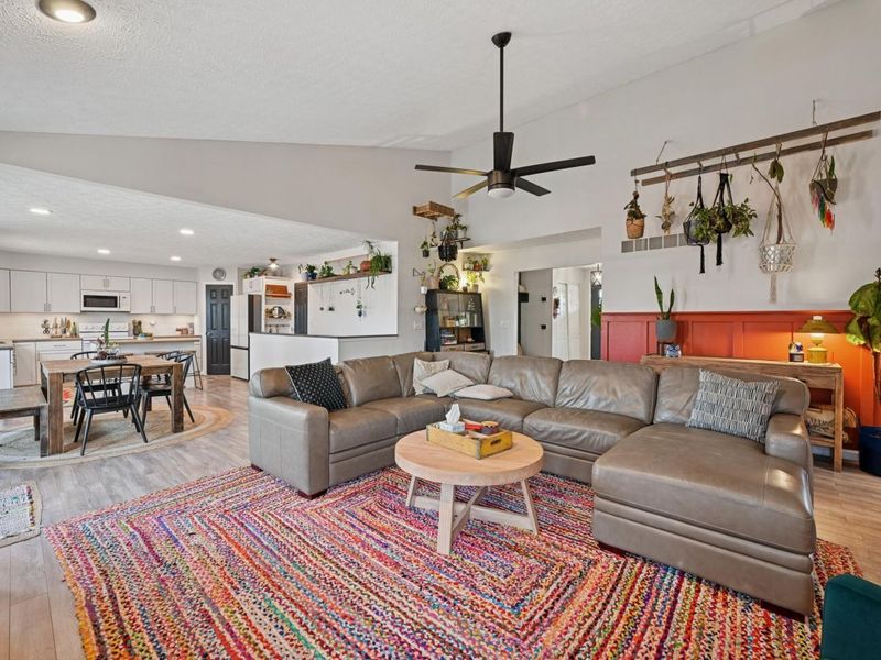 210 Meadow Creek Drive, Florence, KY 41042 Photo 8