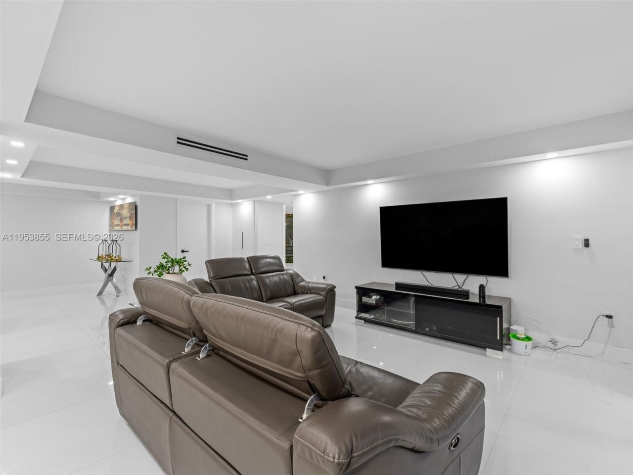 13953 Kendale Lakes Cir, Unit B205, Miami, FL 33183 Photo