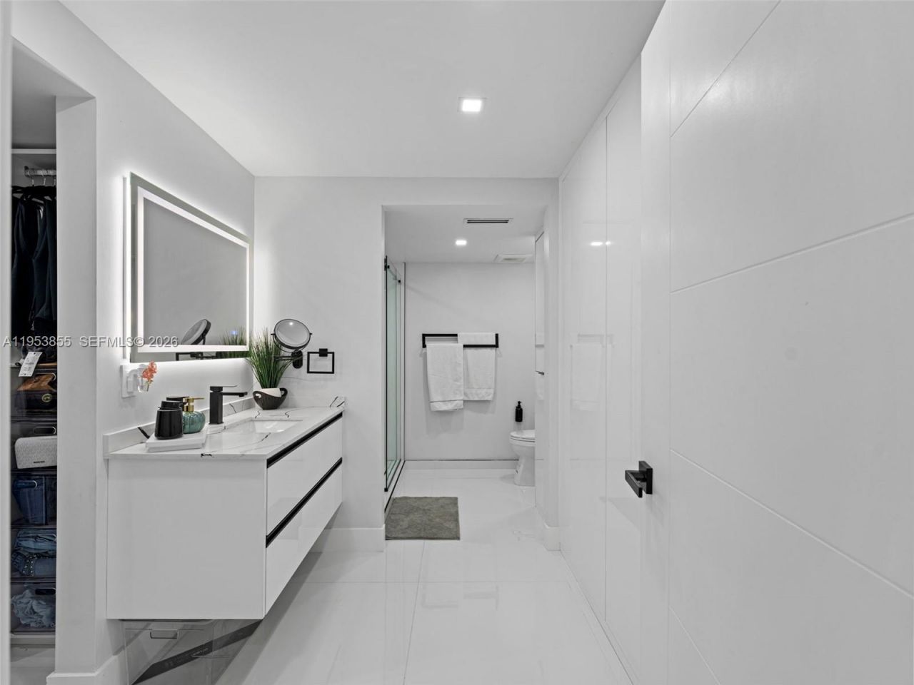 13953 Kendale Lakes Cir, Unit B205, Miami, FL 33183 Photo