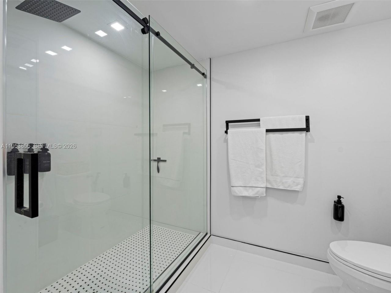 13953 Kendale Lakes Cir, Unit B205, Miami, FL 33183 Photo