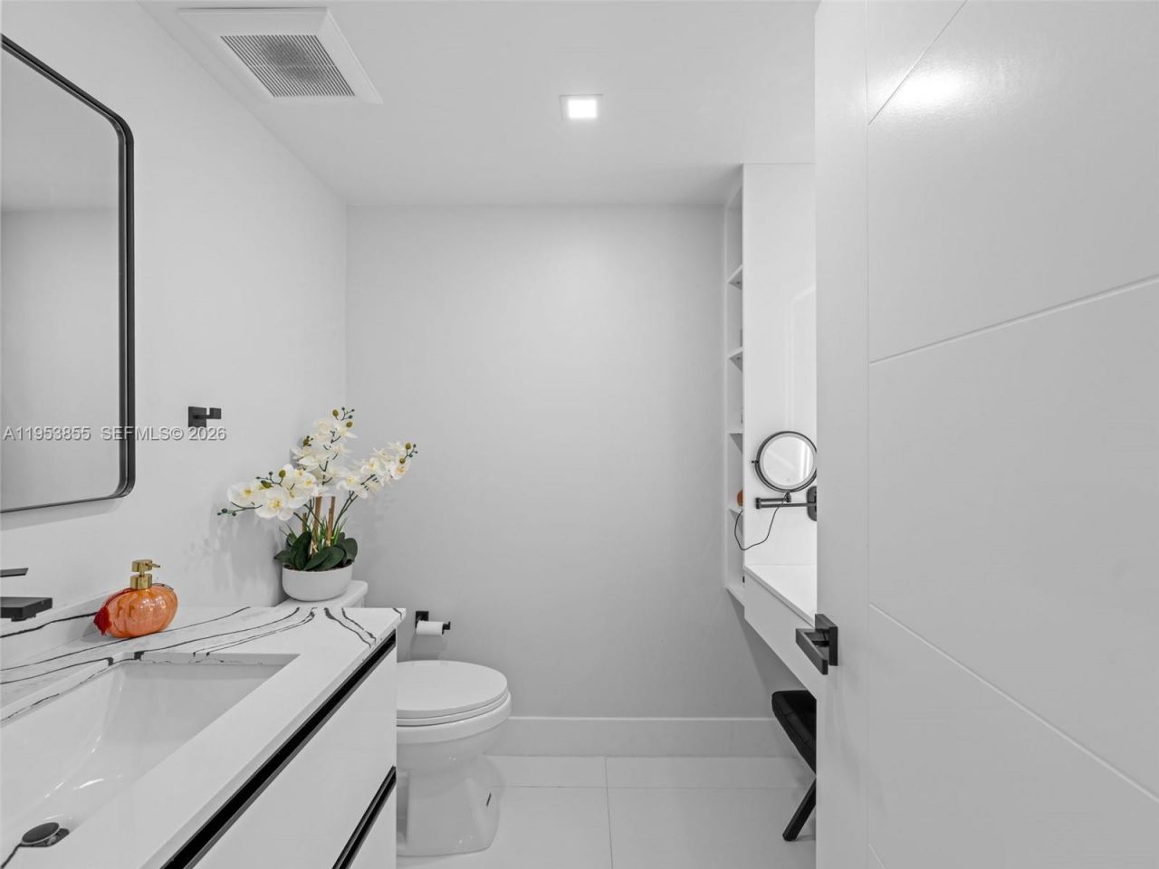 13953 Kendale Lakes Cir, Unit B205, Miami, FL 33183 Photo