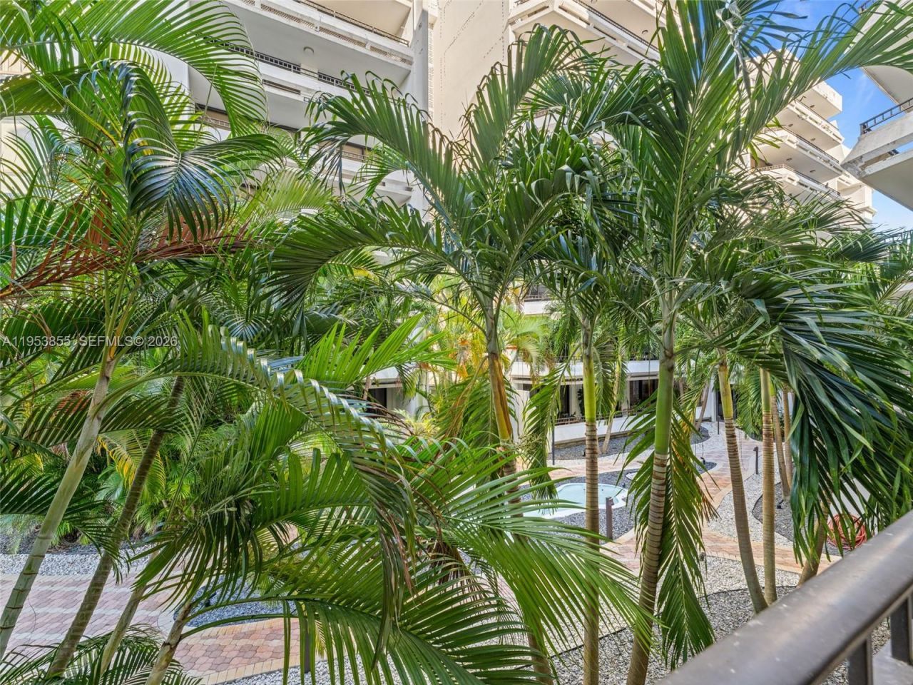 13953 Kendale Lakes Cir, Unit B205, Miami, FL 33183 Photo