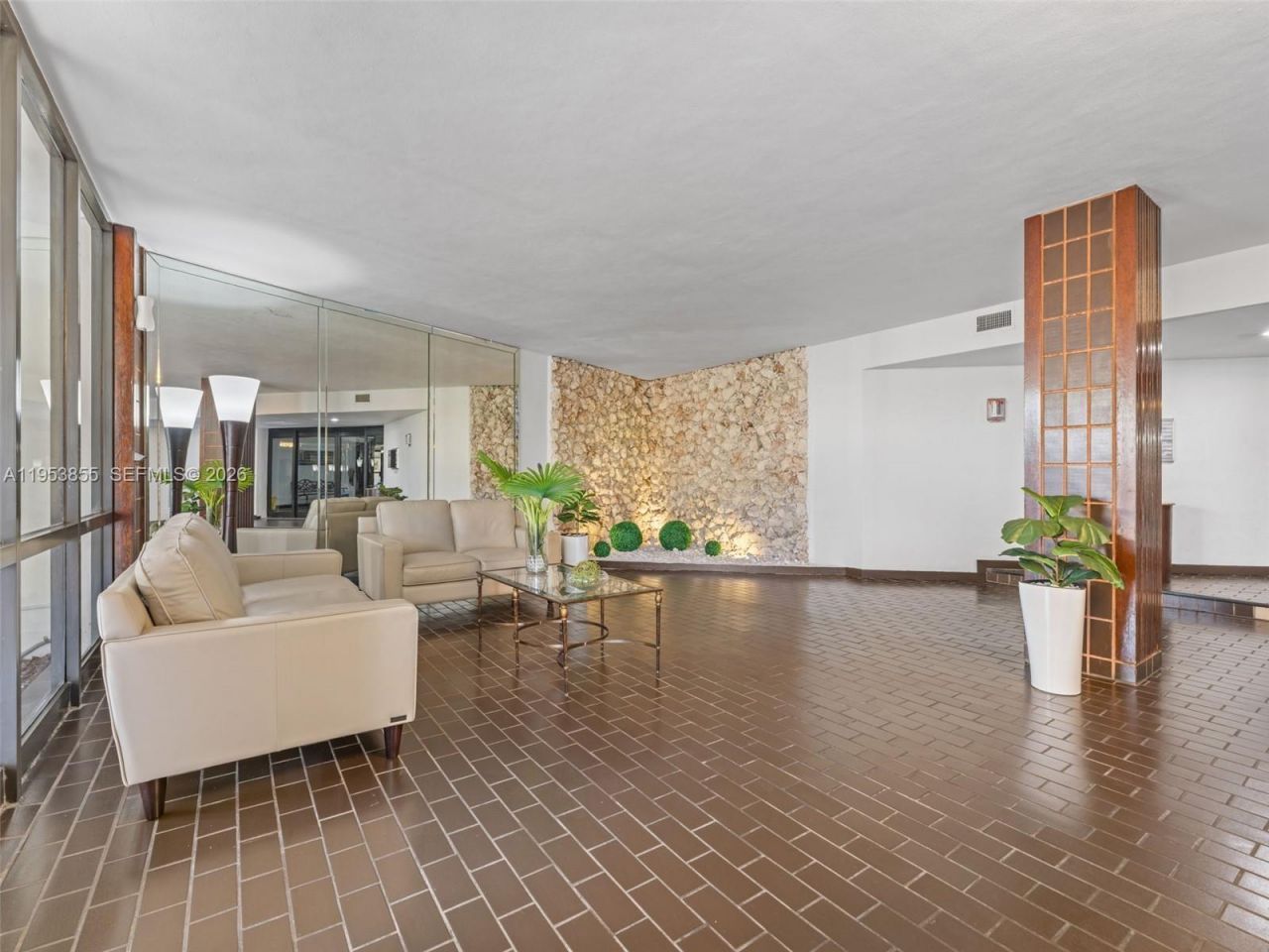 13953 Kendale Lakes Cir, Unit B205, Miami, FL 33183 Photo