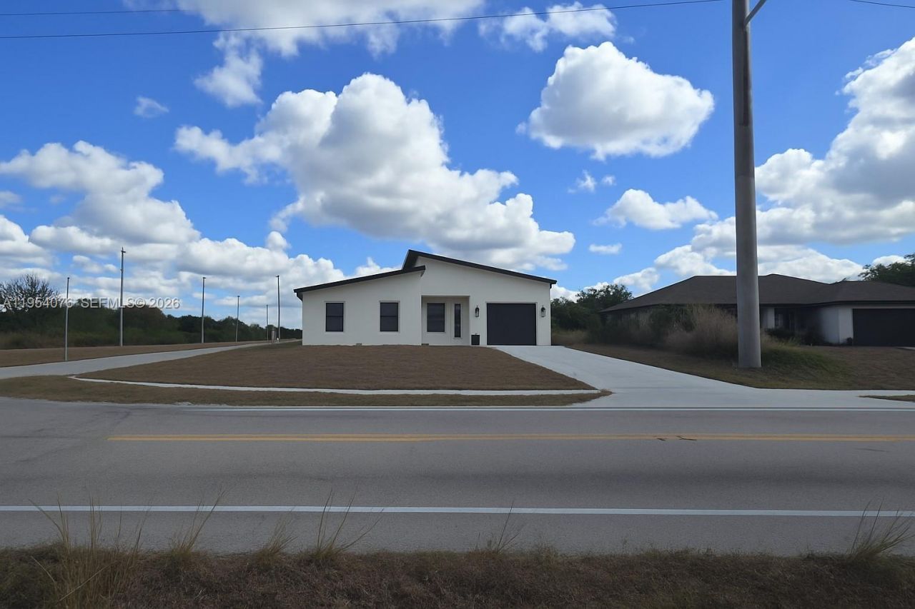 761 Bell Blvd , Lehigh Acres, FL 33974 Photo