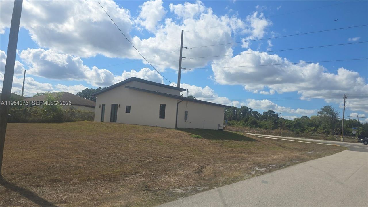 761 Bell Blvd , Lehigh Acres, FL 33974 Photo