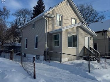 86 Hamilton Street, Pontiac, MI 48342