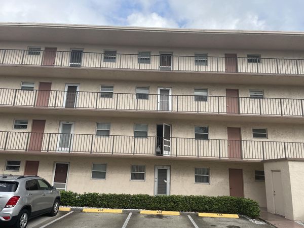 725 Lori Drive, Unit 106, Palm Springs, FL 33461