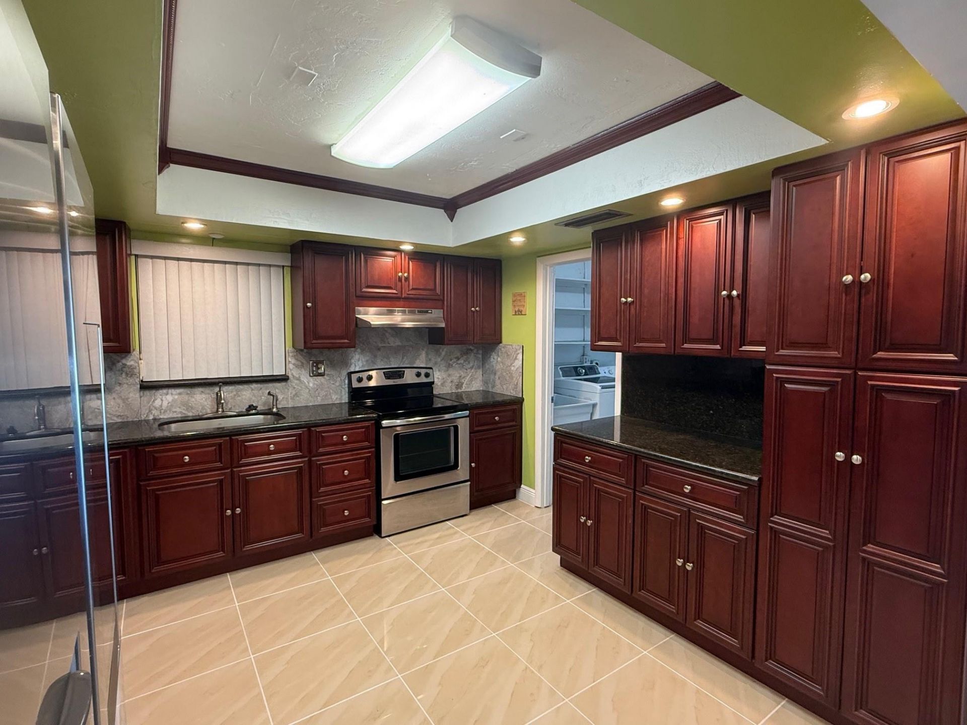 2070 NW 84th Terrace, Pembroke Pines, FL 33024 Photo