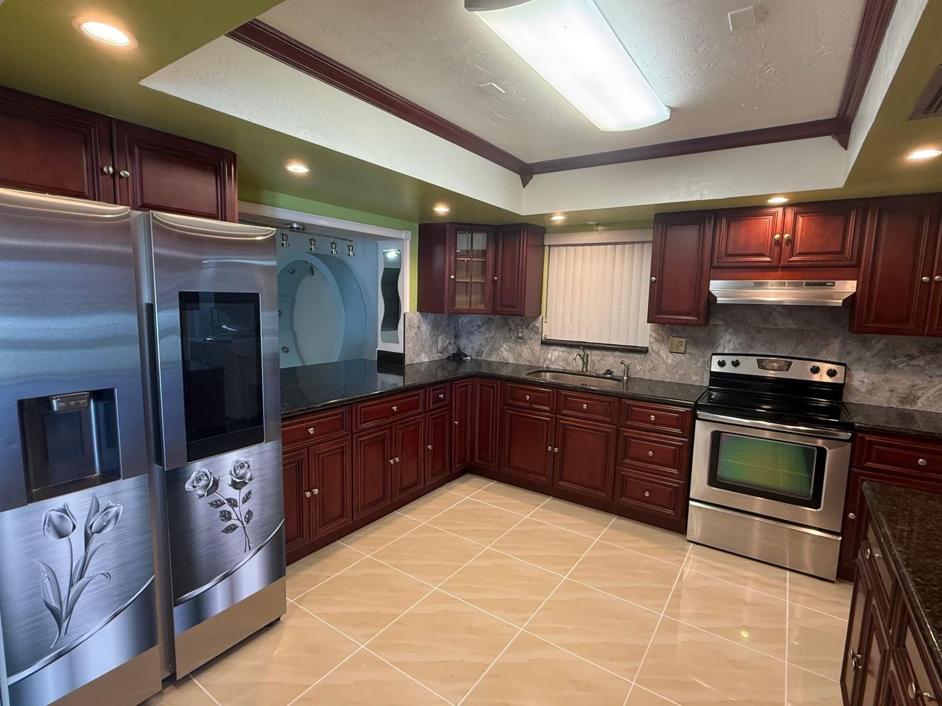 2070 NW 84th Terrace, Pembroke Pines, FL 33024 Photo