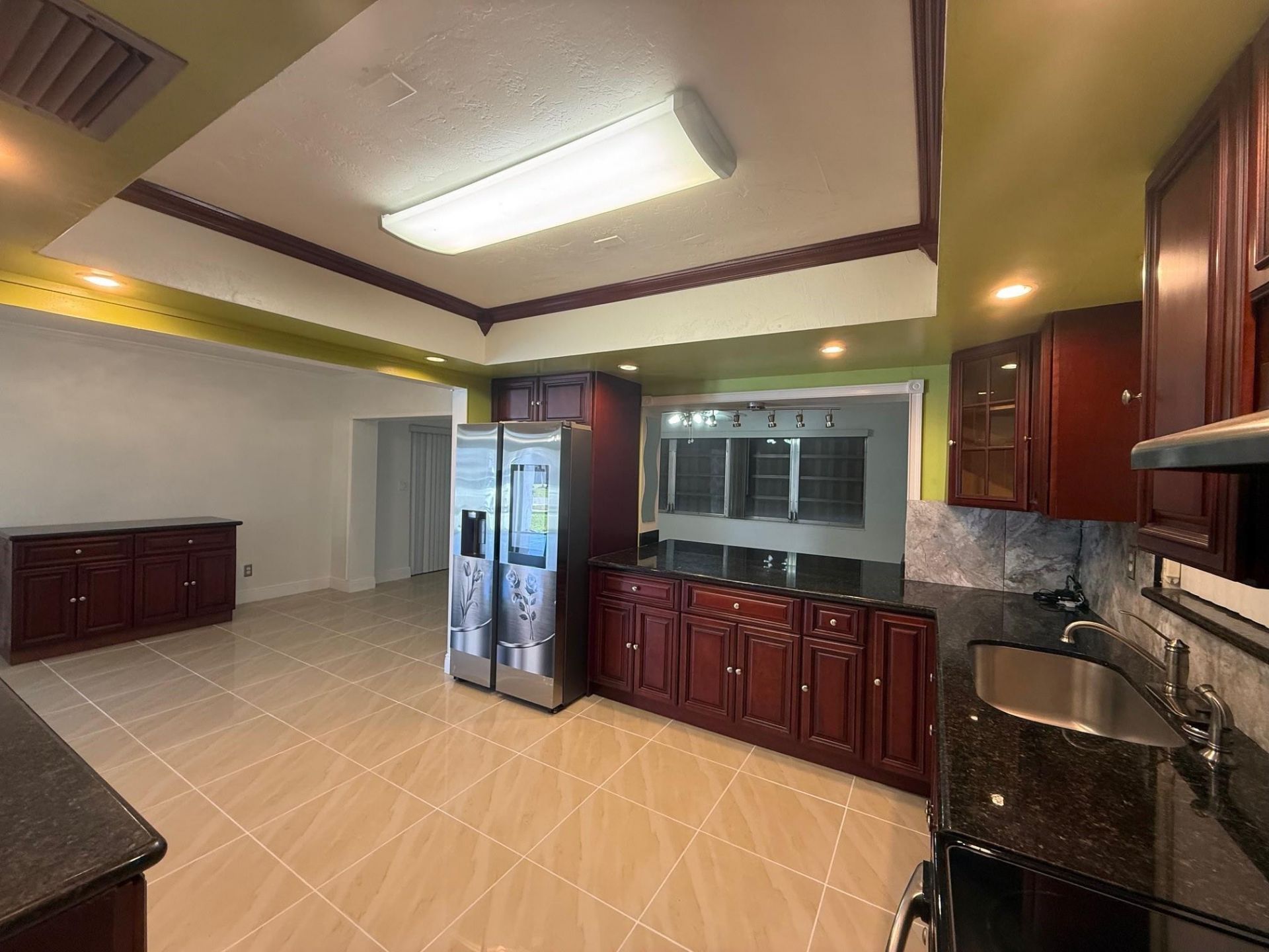 2070 NW 84th Terrace, Pembroke Pines, FL 33024 Photo