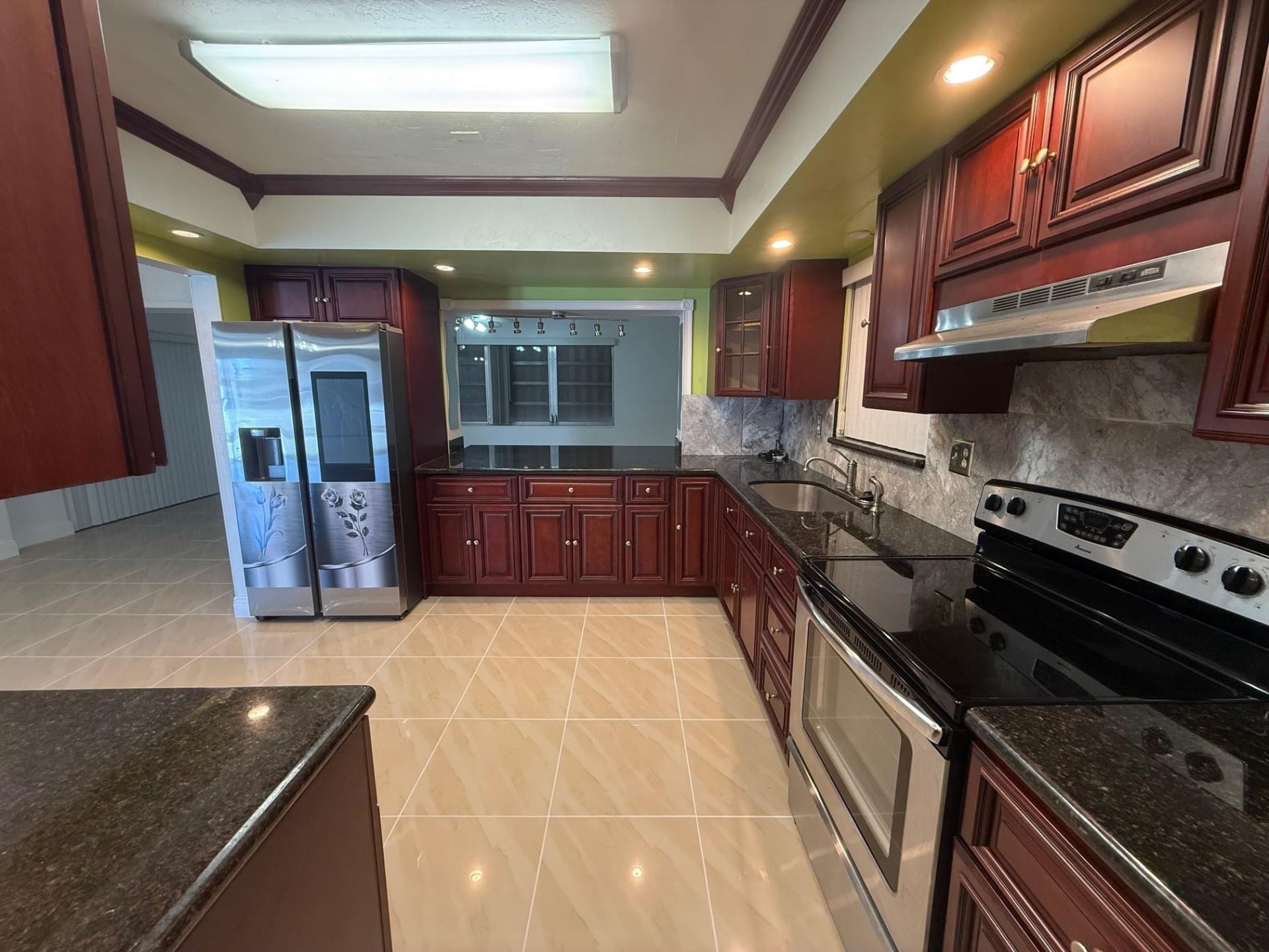 2070 NW 84th Terrace, Pembroke Pines, FL 33024 Photo