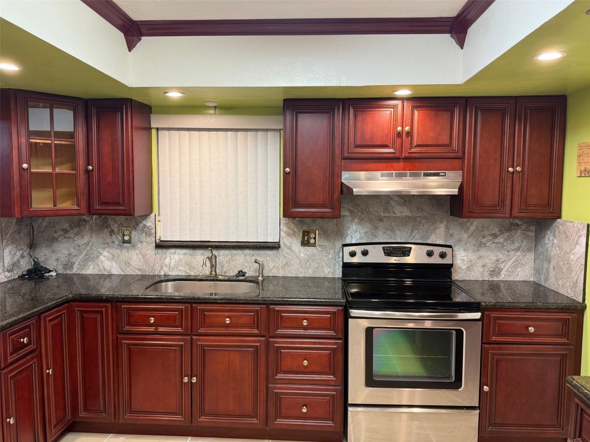 2070 NW 84th Terrace, Pembroke Pines, FL 33024 Photo