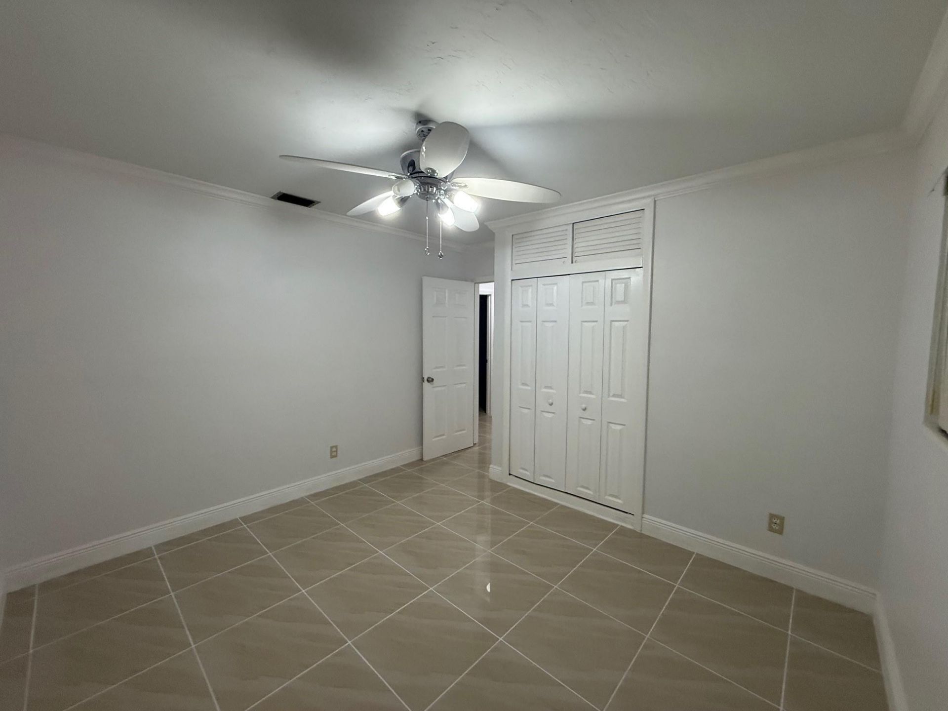 2070 NW 84th Terrace, Pembroke Pines, FL 33024 Photo