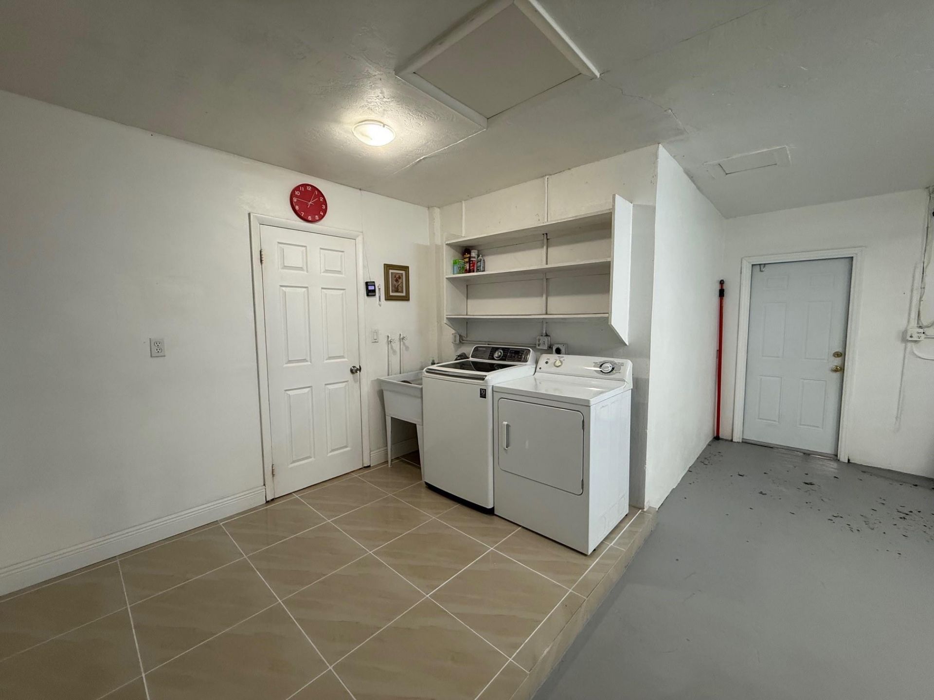 2070 NW 84th Terrace, Pembroke Pines, FL 33024 Photo