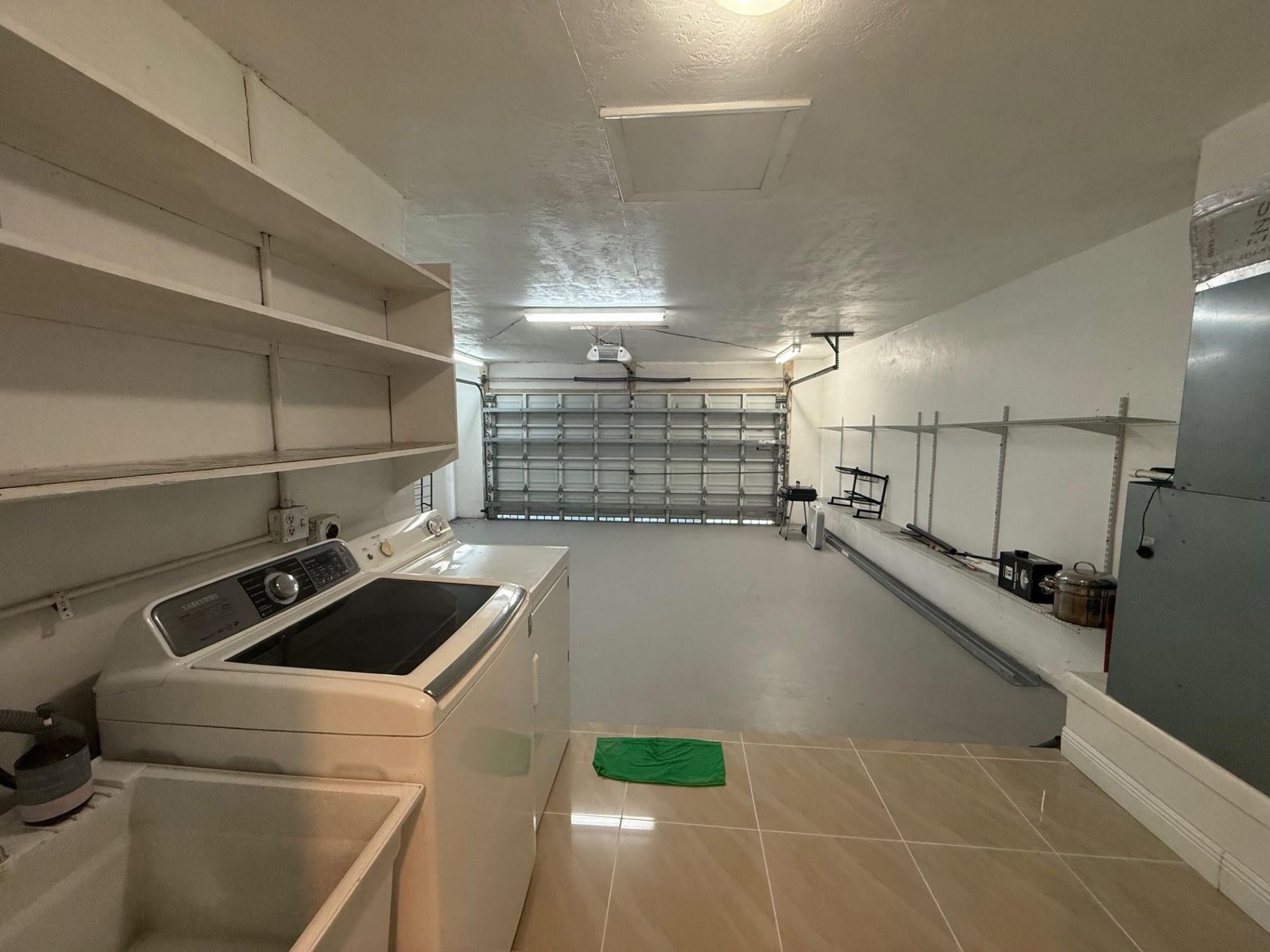 2070 NW 84th Terrace, Pembroke Pines, FL 33024 Photo