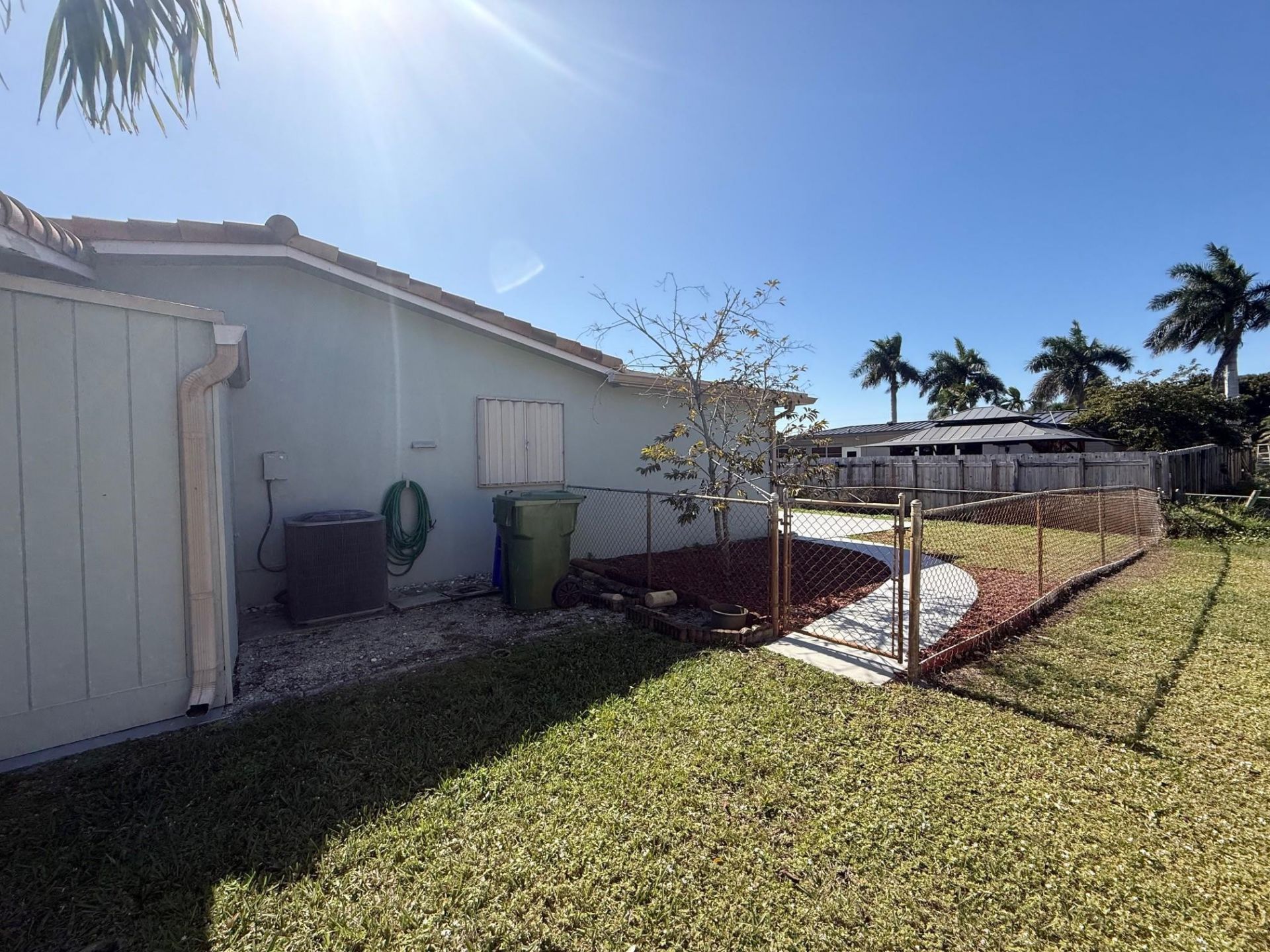 2070 NW 84th Terrace, Pembroke Pines, FL 33024 Photo