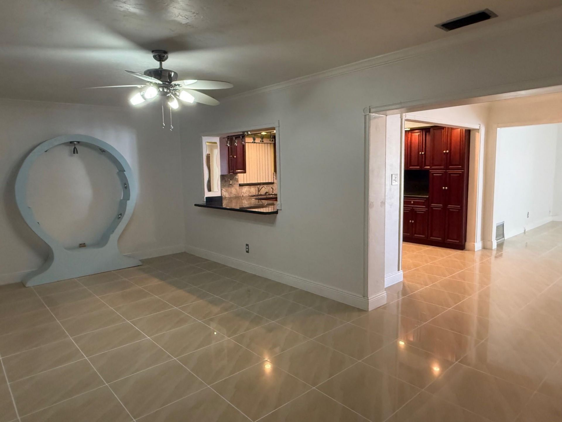 2070 NW 84th Terrace, Pembroke Pines, FL 33024 Photo