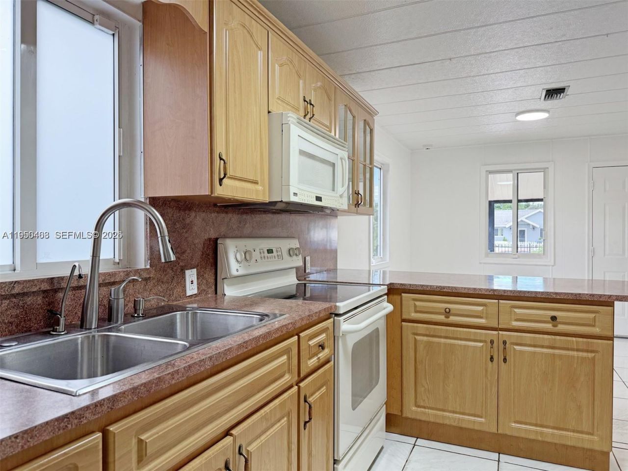 2982 NW 95th St, Miami, FL 33147 Photo