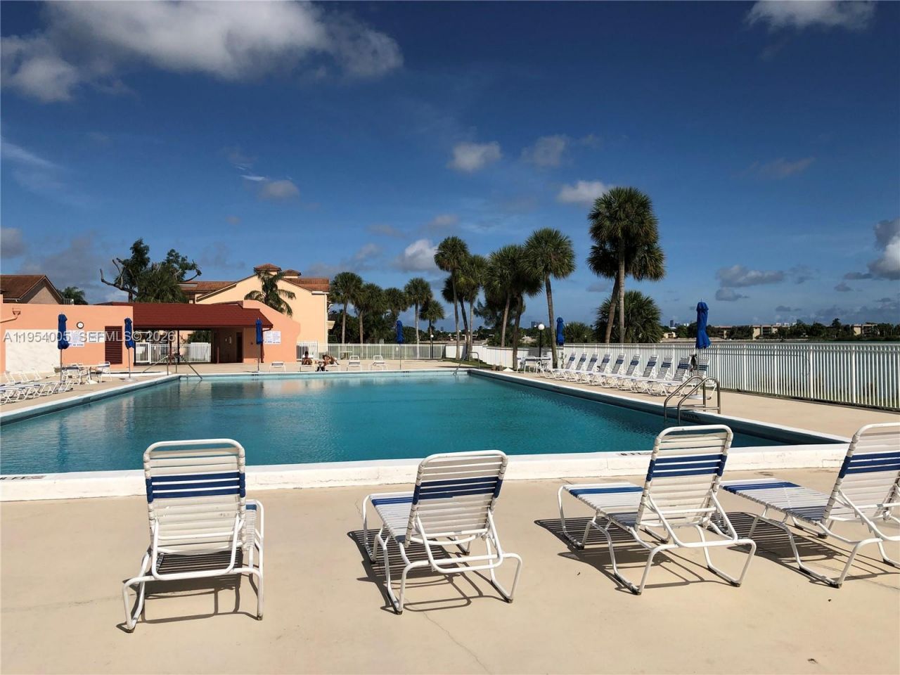 20850 San Simeon Way, Unit 604-5, Miami, FL 33179 Photo