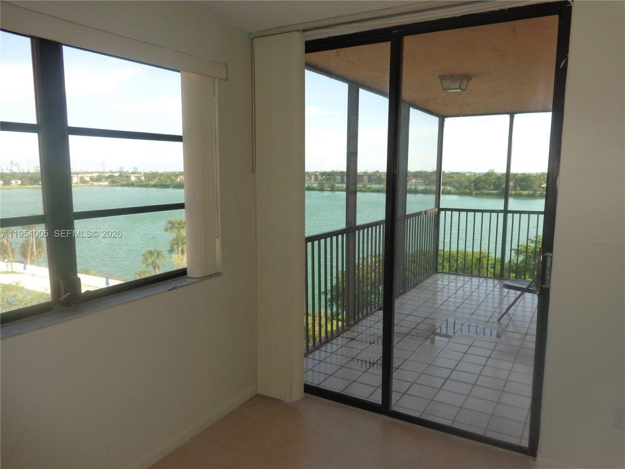 20850 San Simeon Way, Unit 604-5, Miami, FL 33179 Photo
