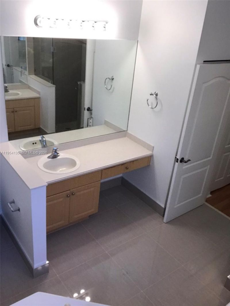 19351 SW 61st St, Unit 19351, Pembroke Pines, FL 33332 Photo