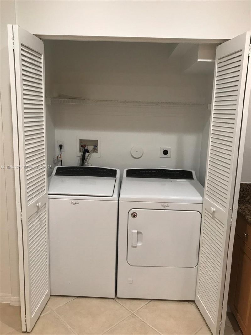 19351 SW 61st St, Unit 19351, Pembroke Pines, FL 33332 Photo