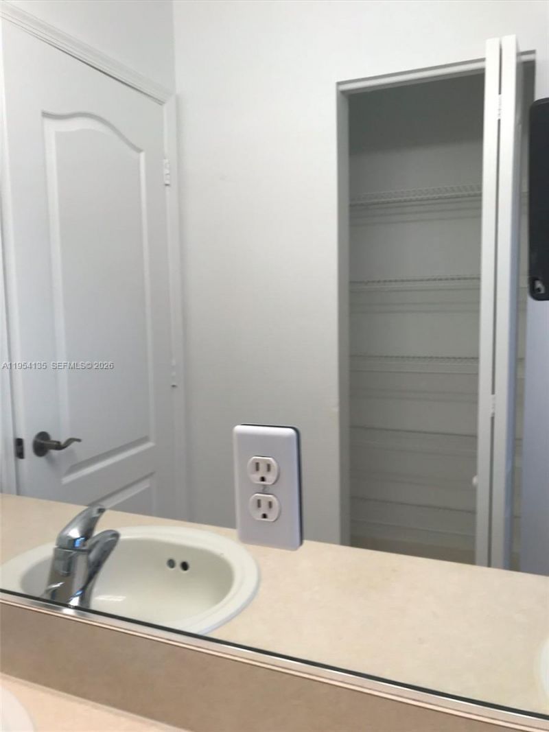 19351 SW 61st St, Unit 19351, Pembroke Pines, FL 33332 Photo